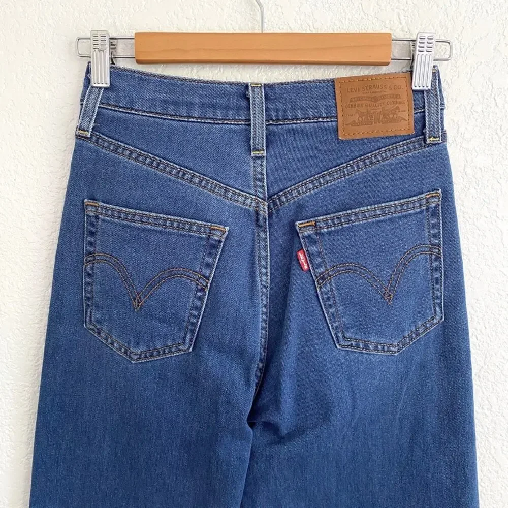 Levis timeless flattering
